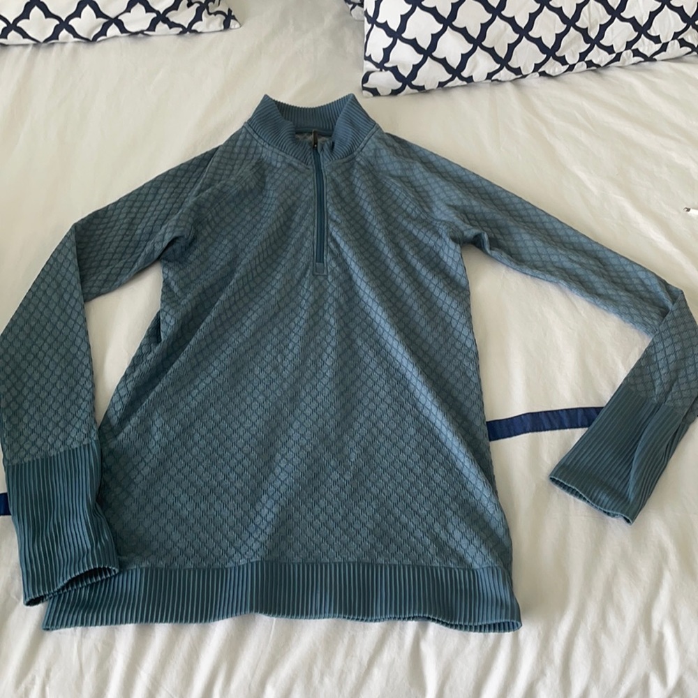 Lululemon pullover